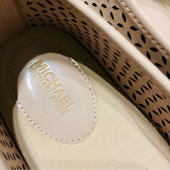 Michael Kors girls size 3 laser cut sneakers - Picture 4 of 6